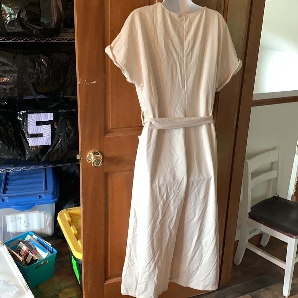 V Neck Short Sleeve Button Down High Waisted Belted Beige Wide Leg New in box 3 - Picture 3 of 3